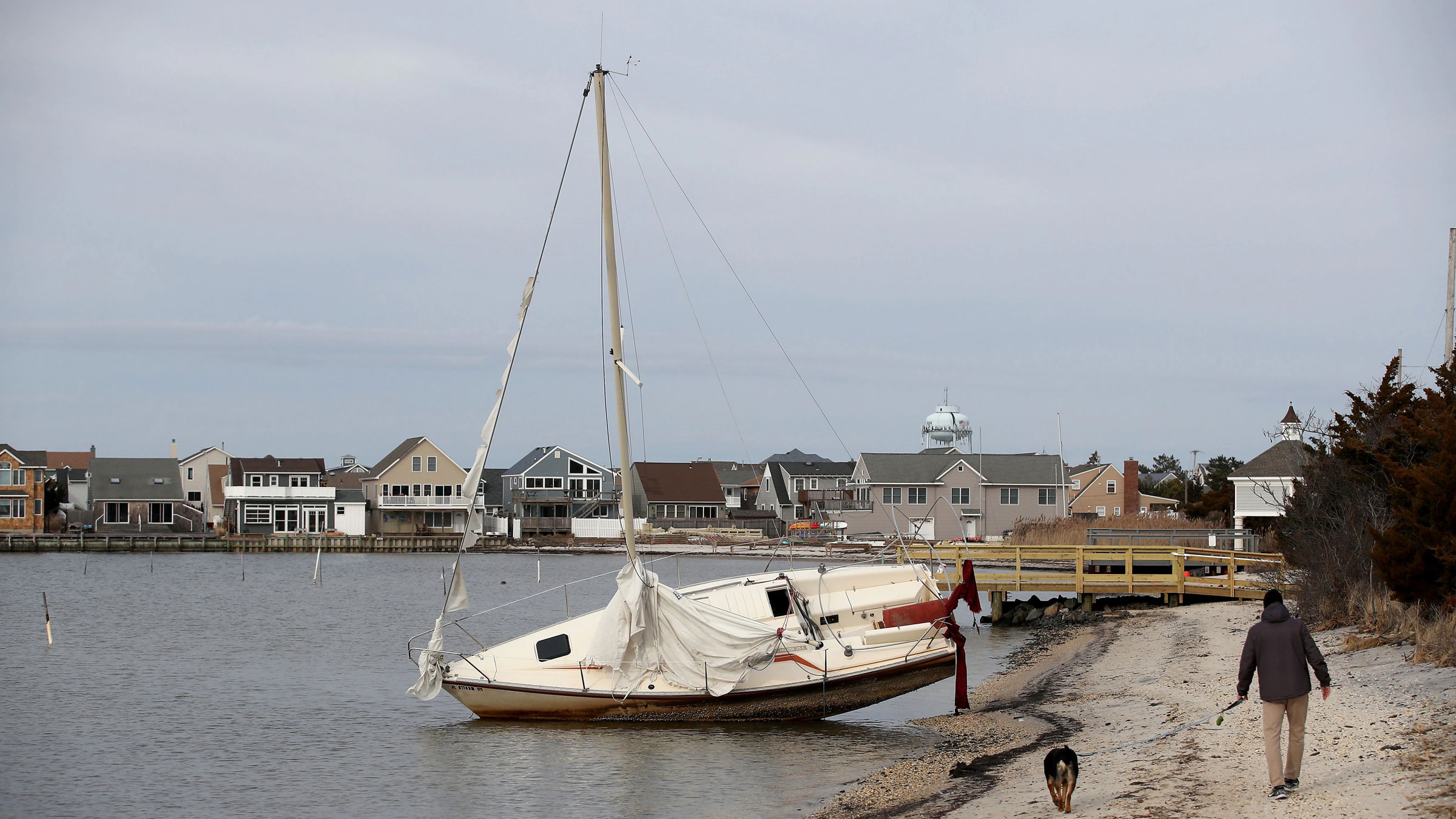 hoboken-cleanup-spells-the-end-of-abandoned-boats-biology-montclair