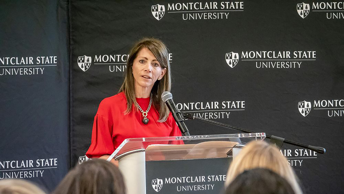First Lady Tammy Murphy visited campus on National Latina Equal Pay Day.