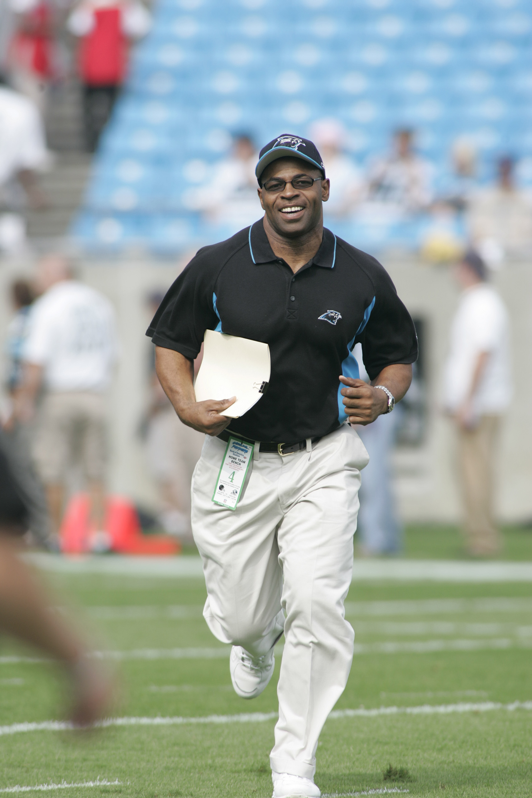 Former Carolina Panthers LB Sam Mills is now a Hall of Famer