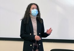 Photo of Isabella Paz Baldrich giving guest lecture for Dr. Dinour's class