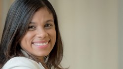 Headshot image of Dr. Carolina Gonzalez