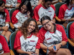 Ruby Castillo (left) and Brittany Zelaya-Bustillo, incoming freshmen, participate in the EOF Summer Academy.