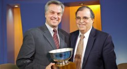 Allen B. DuMont Broadcaster of the Year Award-winner Tom Kaminski ’84 (left) with Professor Marc Rosenweig.